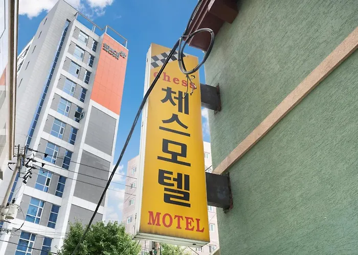 Chess Motel